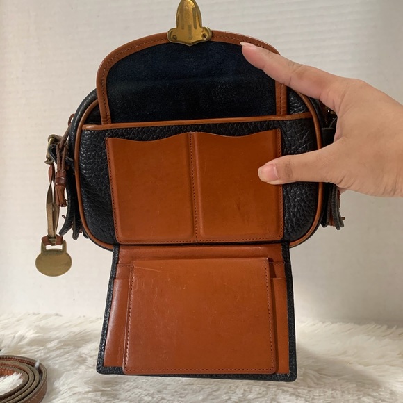 SOLD Vintage Dooney AWL Small Kilty Crossbody Bag - Picture 9 of 11